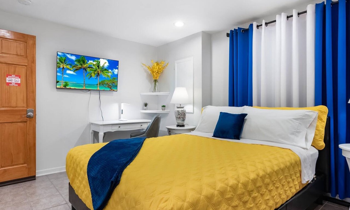 Plato Center Hotel | HARMONY INN