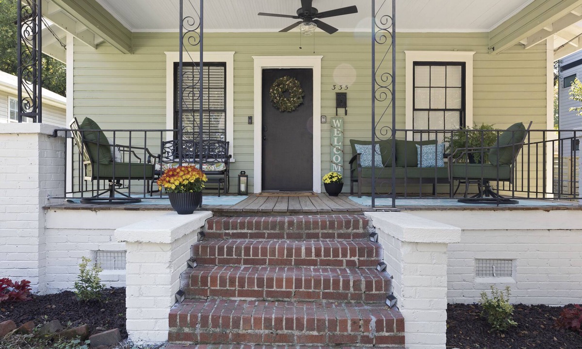 Cherry House | Historic Cherry Bungalow -Midtown less than 1 mile from City Center