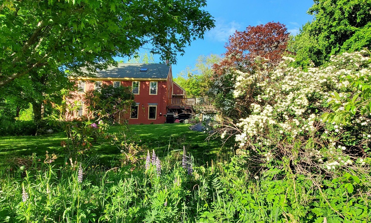 Waldoboro House | Historical Retreat in the heart of Midcoast Maine
