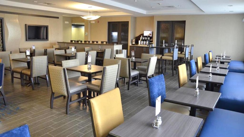 Goldsboro Hotel | Holiday Inn Express Hotel & Suites Goldsboro - Base Area by IHG