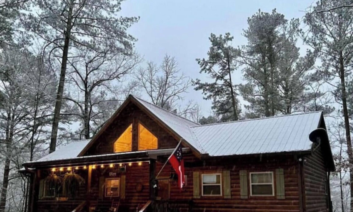Ellijay Cabin | Hollow Tree Hideaway, Coosawattee River Resort - Free Ticket for each night of your stay