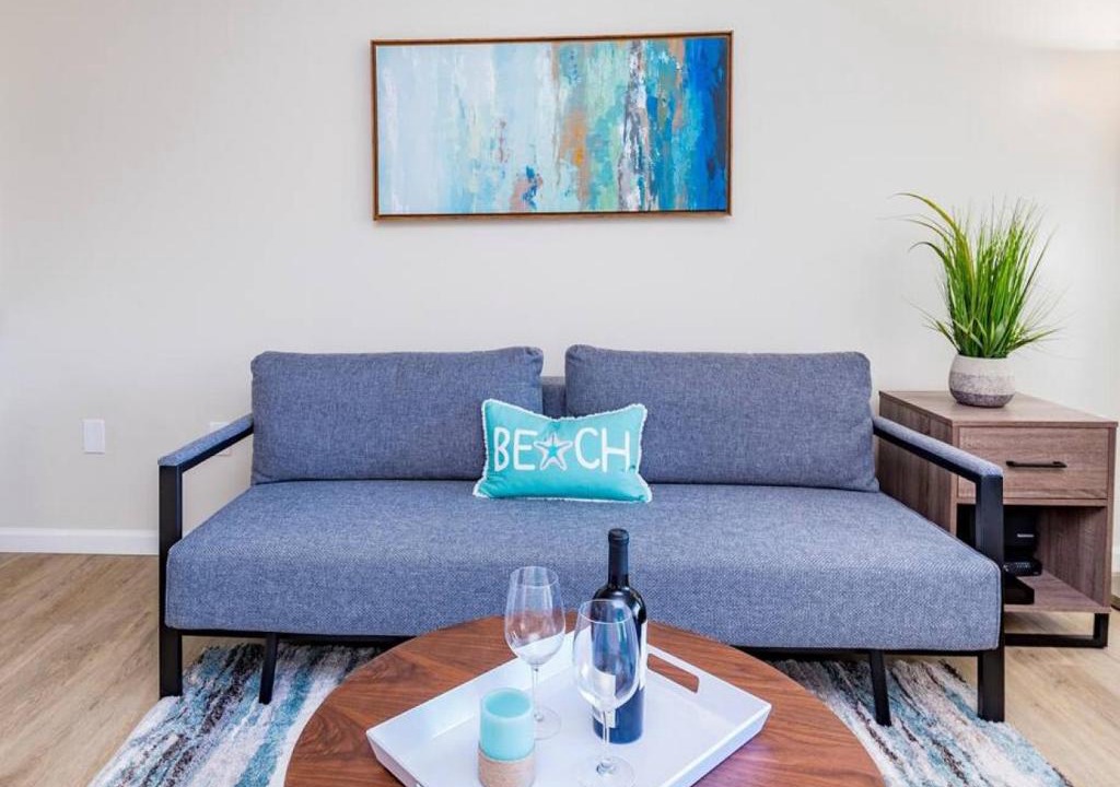 Waikiki Apartment | Ilikai Collection 6- Stylish 1BR- Mountain View- Beachfront Resort