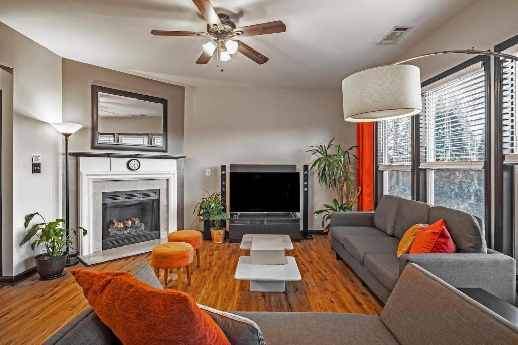 Gwinnett Place House | Kid-Friendly 4BR Oasis Stocked With Toys