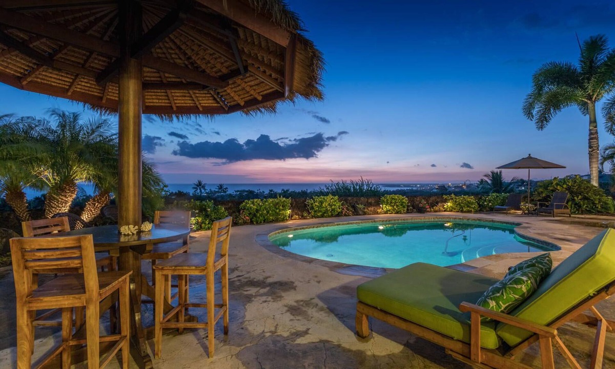 Kailua-Kona House | 🏖️Kona Home w/Pool, Ocean Views & A/C | Sleeps 10