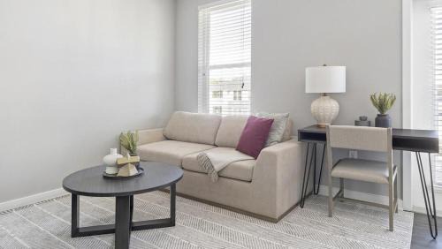 Chapel Hill Apartment | Landing Modern Apartment with Amazing Amenities ID1234X280
