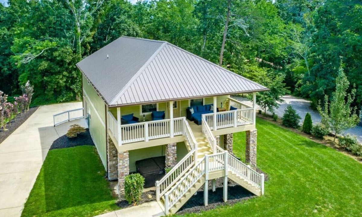 Lookout Mountain Villa | Lookout Escape | Hot Tub + Mtn Retreat by RW&BV`s