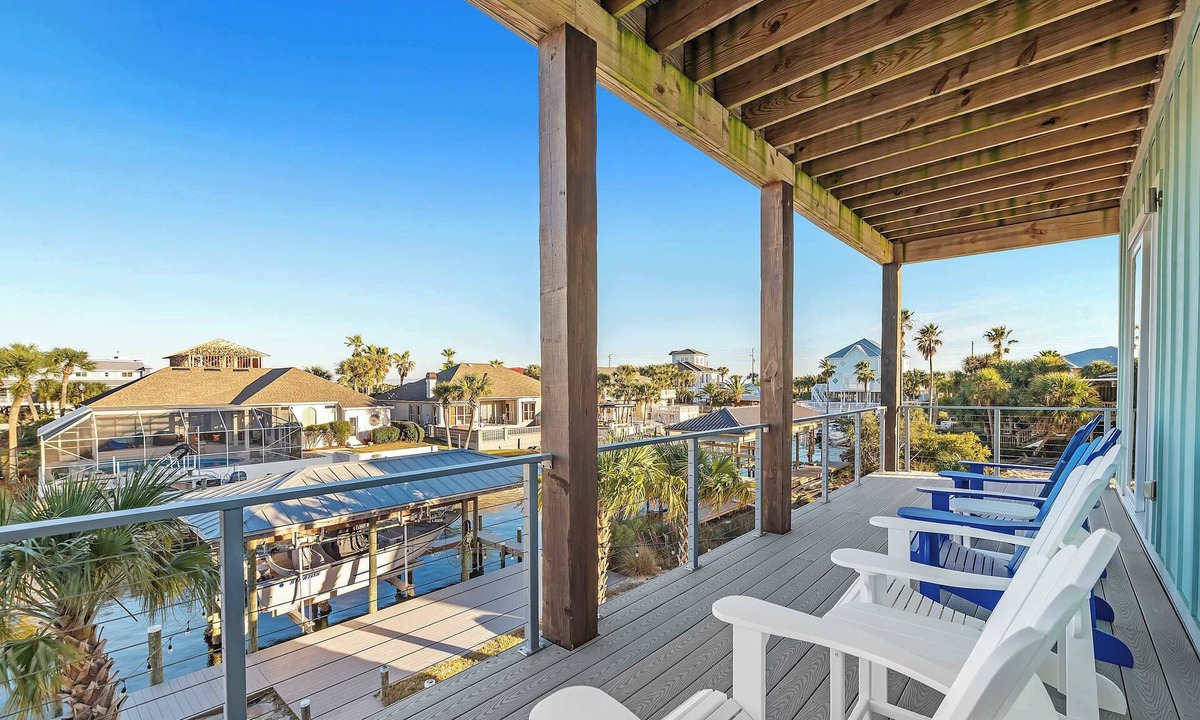 Perdido Key Coves One House | Luxury Infinity Edge Heated Pool and Hot Tub + Boat Dock + Steps to the beach + Beach Toy Packages