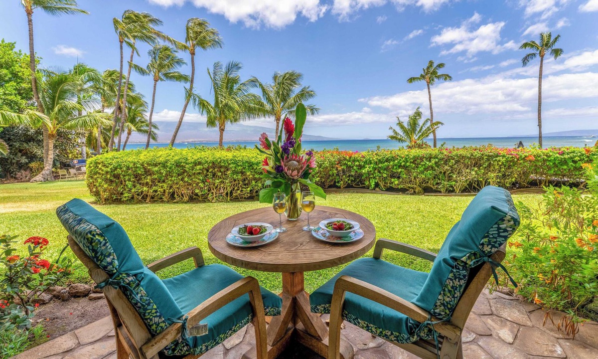 Maalaea Condo | *Maalaea Banyans 104* NEW LISTING Maui Stunning Prime Ocean Front with hot tub!