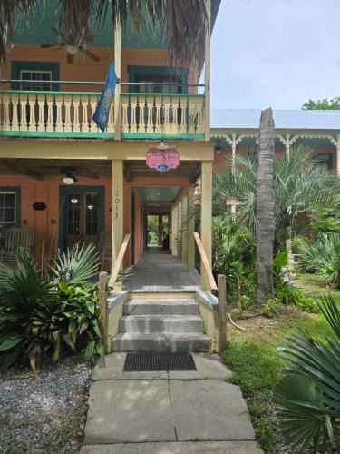 Mandeville Hotel | MarVilla Guest House