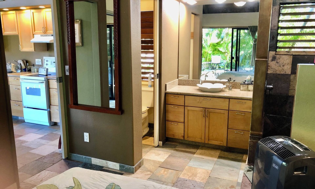 Kihei Cottage | Maui Home 4 Months Charming cottage with WiFi and AC in Kihei Call for Info