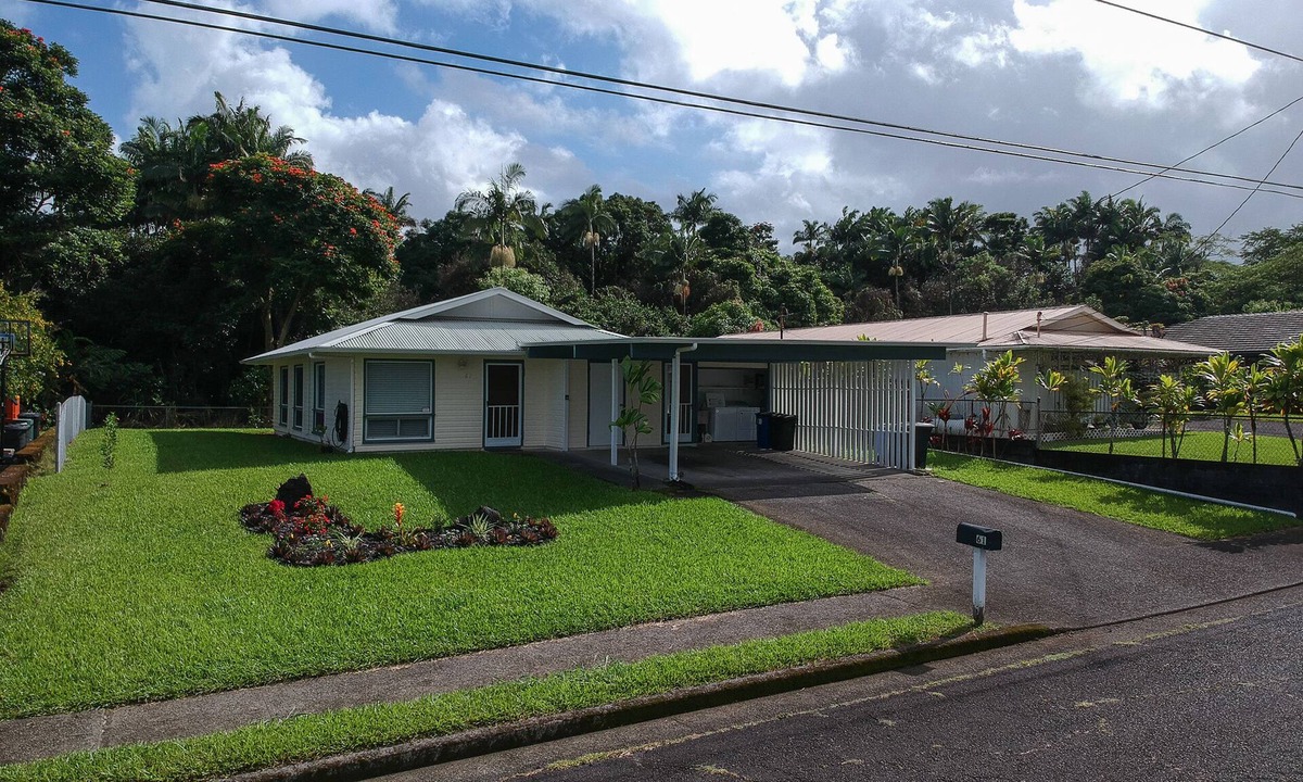 Hilo House | Minutes from Downtown Hilo, Sleeps 6