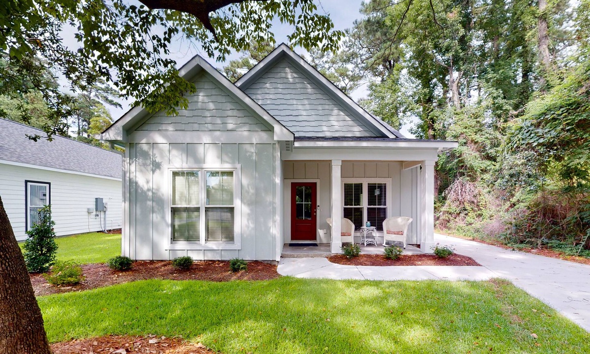 Manteo House | MNT3803: Horatio's Hideaway | New Construction | Roanoke Island | Grill