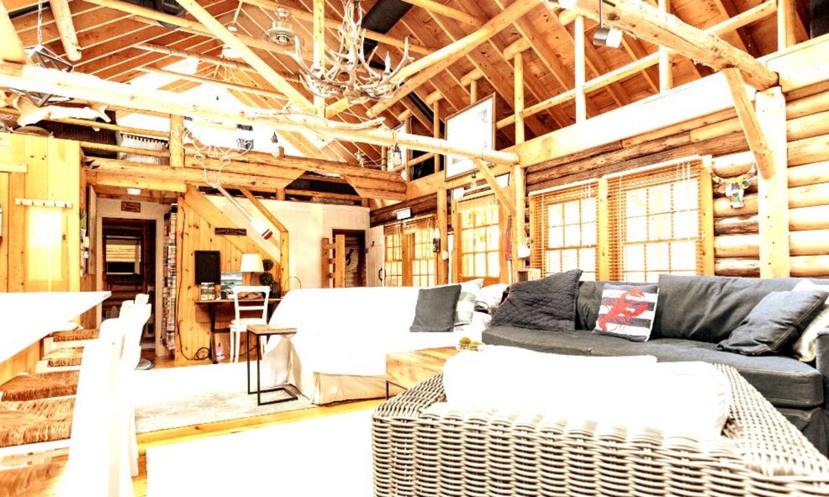 Boothbay Harbor Cabin | Modern Log Cabin with 100 years History ~~