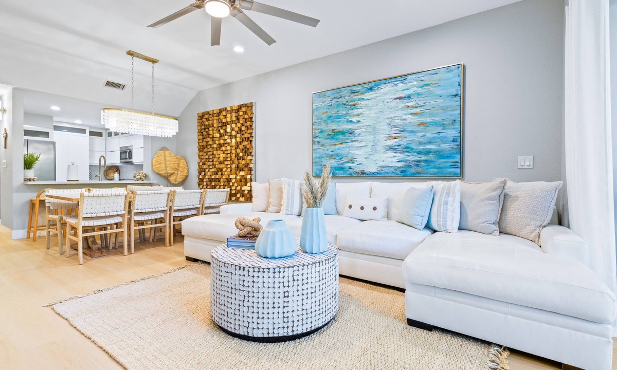 Rock Harbor House | New! Oceanfront Showhouse Casa Mar NO HIDDEN FEES! Pools Hot Tubs 2 Kings