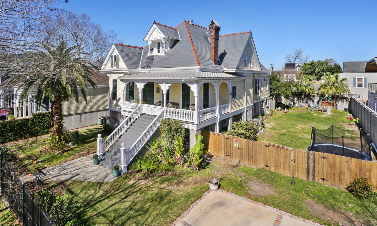 Touro Apartment | New Renovation Gated Uptown 3BR/4 Full Private Baths 1 block to Magazine St