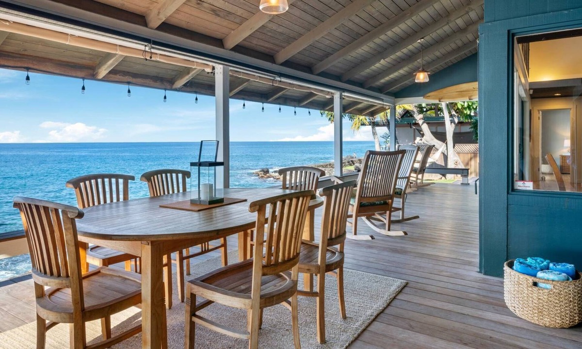 Kahaluu Bay House | Ocean-view sanctuary in Kailua Kona, 2-bedroom retreat with luxury amenities.