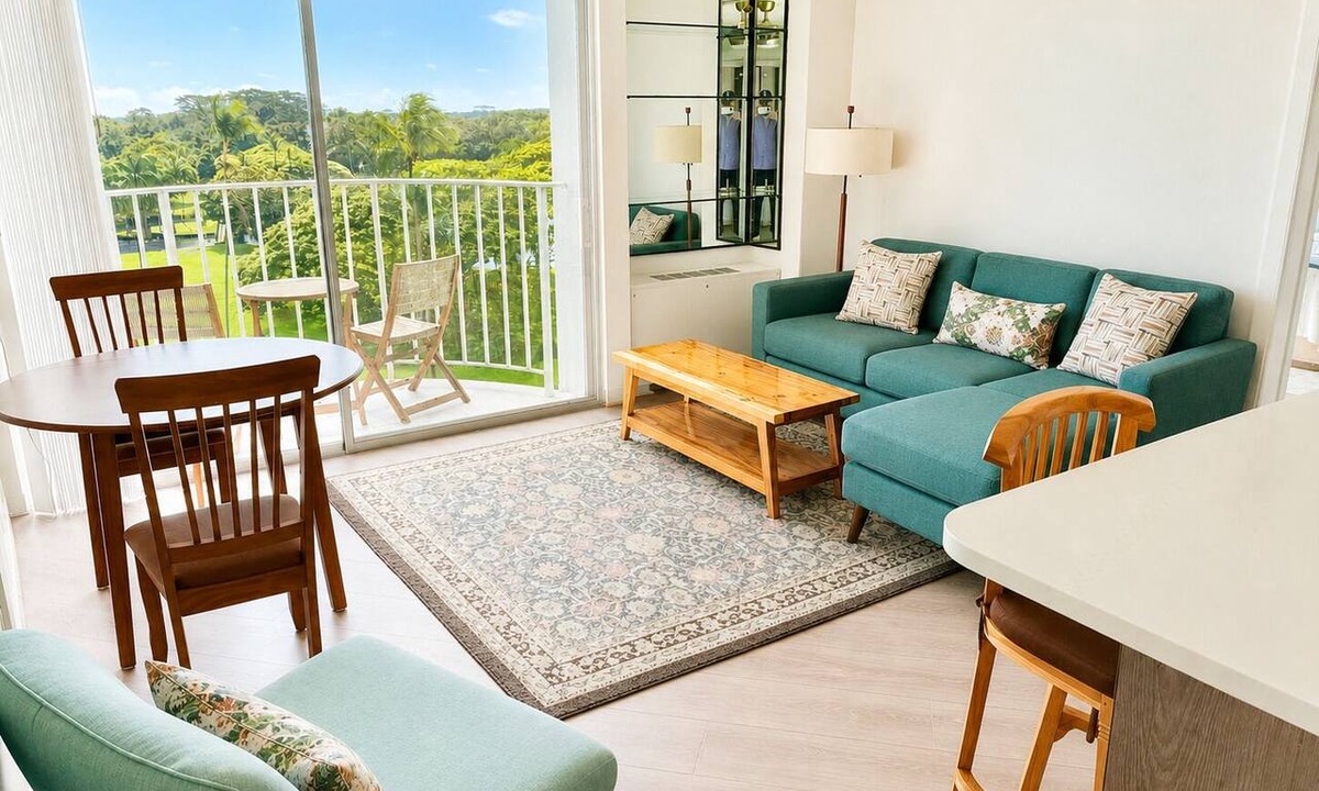 Hilo Condo | Ocean & Wailoa River Views - AC + Pool - 2BD/2BTH