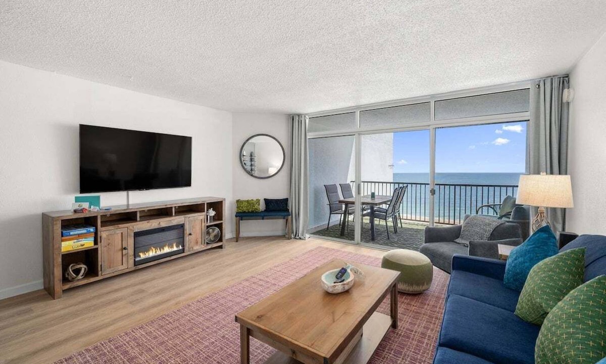 Little Salisbury Condo | Oceanfront 2 Bedroom-Sleeps 8-Linens-Laundry-Pool
