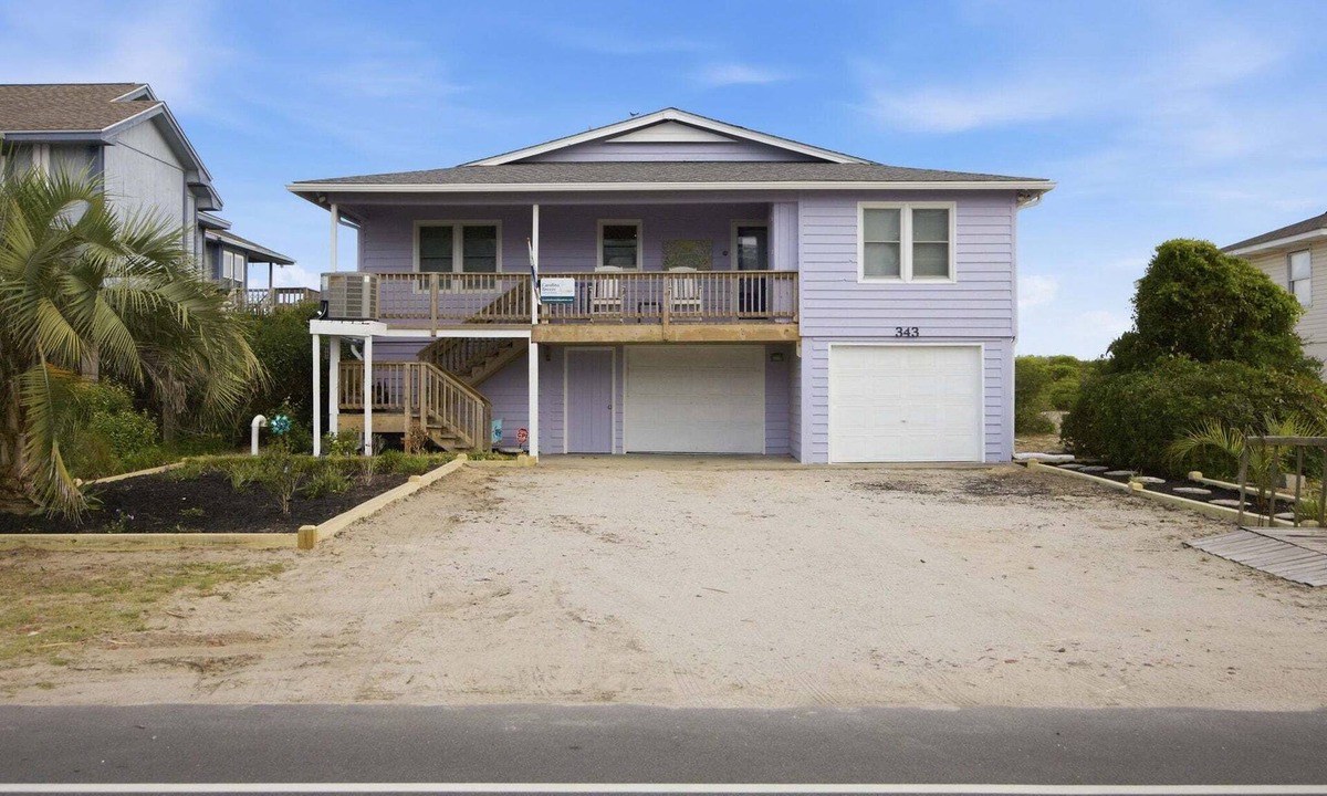 Holden Beach House | Oceanfront screened porch & private walkway to beach, 3 outdoor showers & WiFi