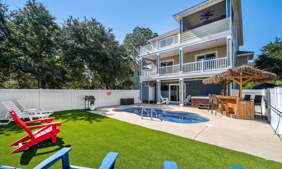 Whalehead Beach House | Oceanside,Pool,Spa,PinBall,7MinWalk2Beach&Sound New