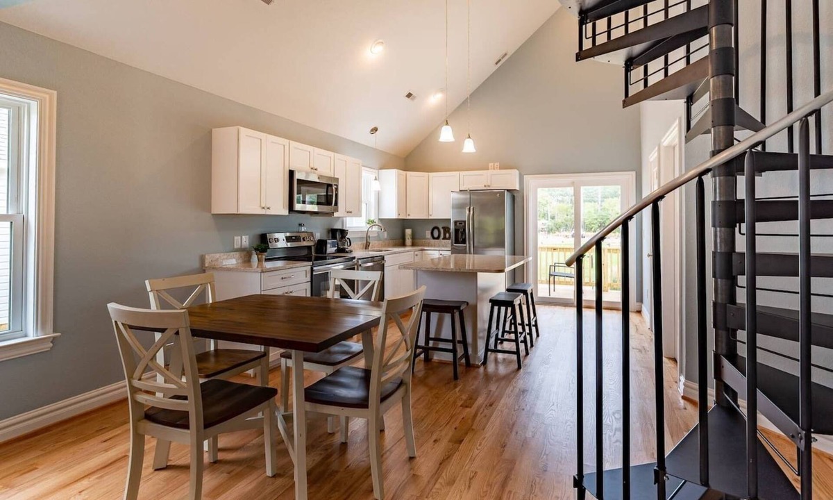 Harbinger House | Outer Banks Golf Cottage