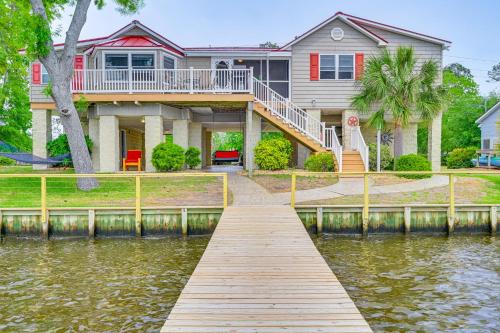 River Road House | Pamlico River House w/Private Dock & River View!