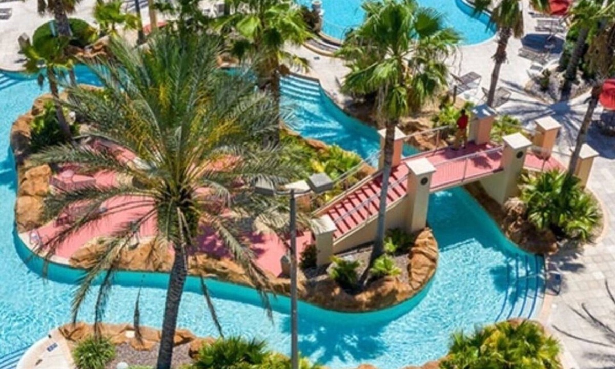 Regal Palms Resort | Paradise Room Resort Suite room near Disney and other interest places of Florida