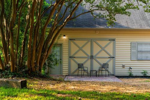 Norcross House | Peaceful & Modern Historic Norcross Home
