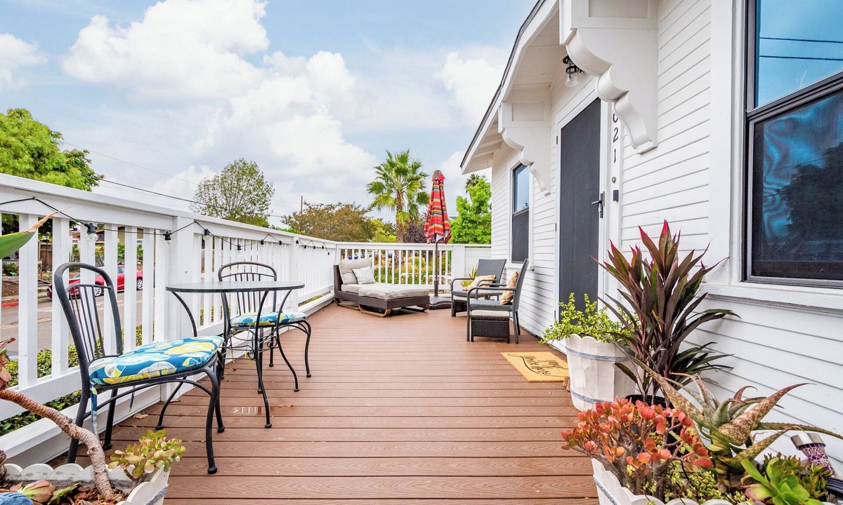 South Park House | Pet-Friendly Blanca Bungalow Artist Retreat in sunny San Diego
