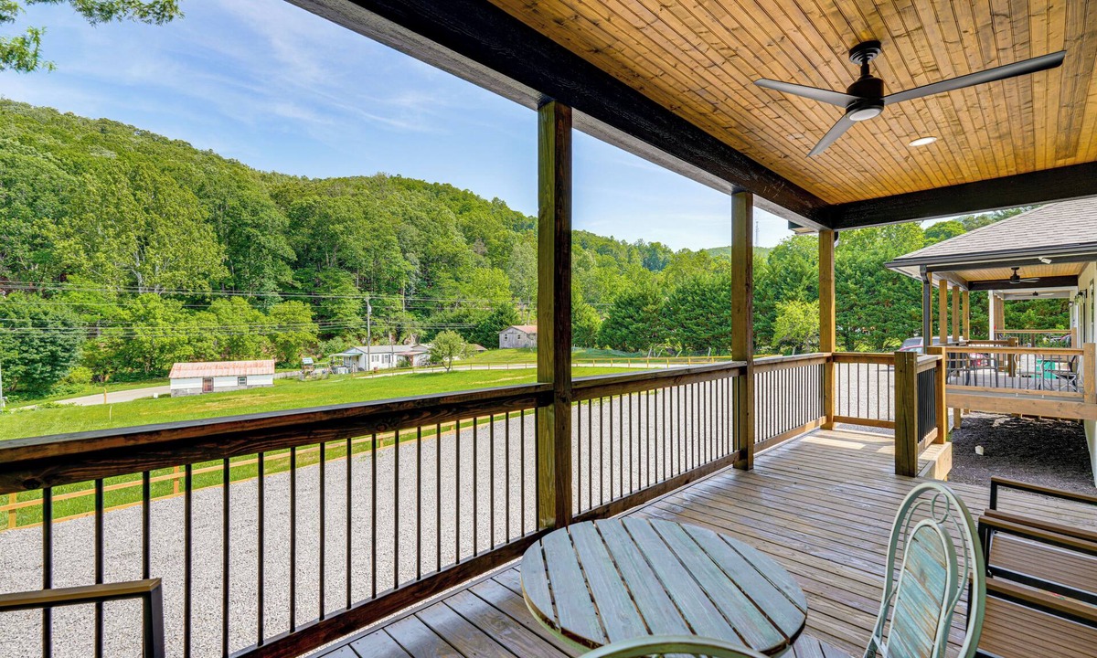 Banner Hill House | Pet-Friendly Outdoor Retreat Near Nolichucky River