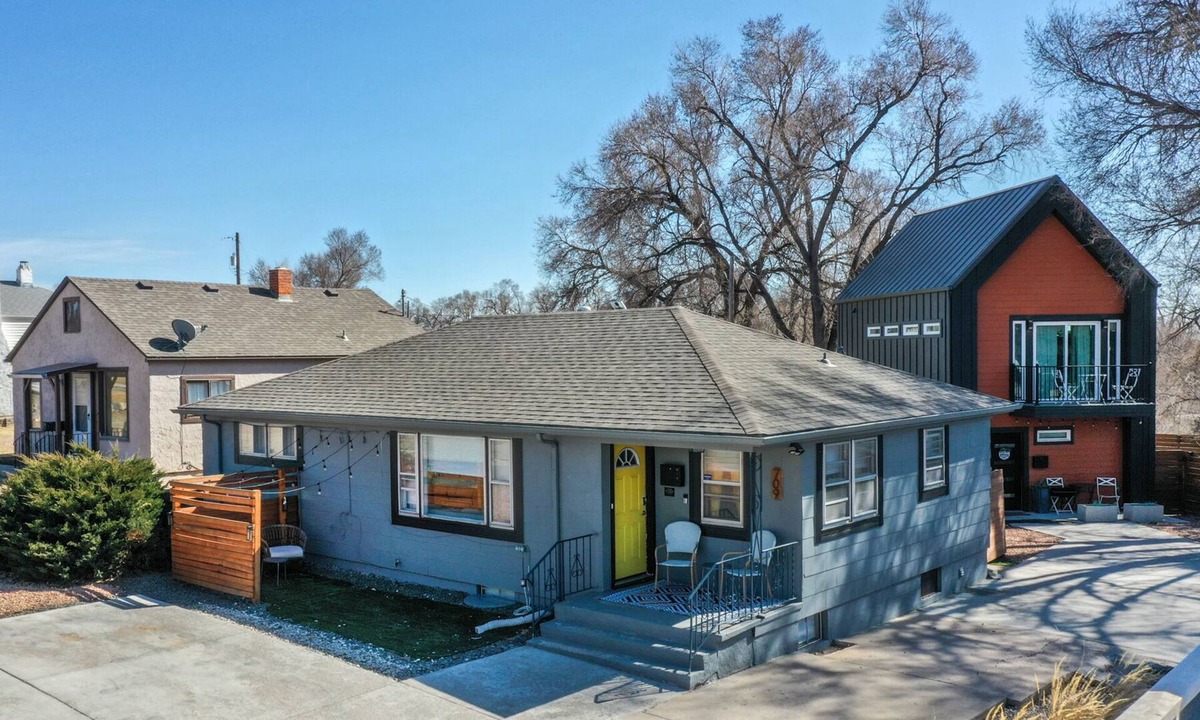 Central Colorado Springs House | Pikes Peak Getaway: 2 Homes w/3 Kitchens, 3 Living Rooms, 2 Hot Tubs