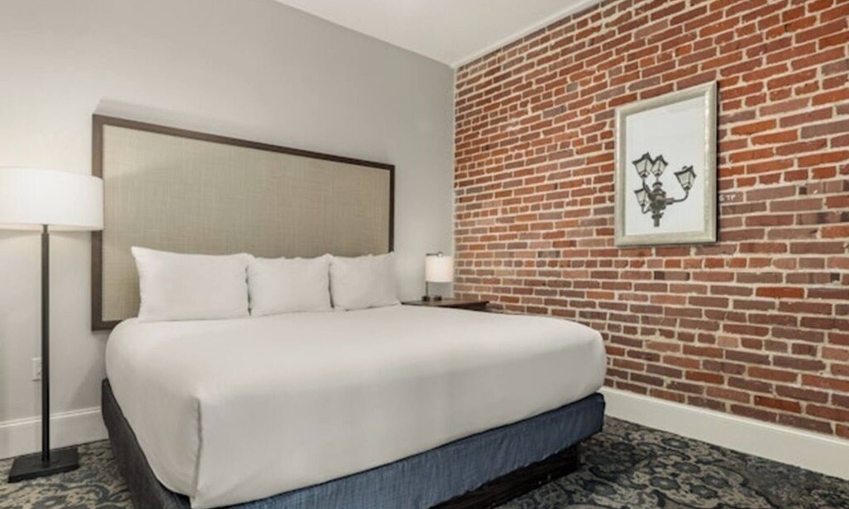 Central Business District Hotel | Presidential Rooftop Suite at La Belle Maison Steps from the French Quarter