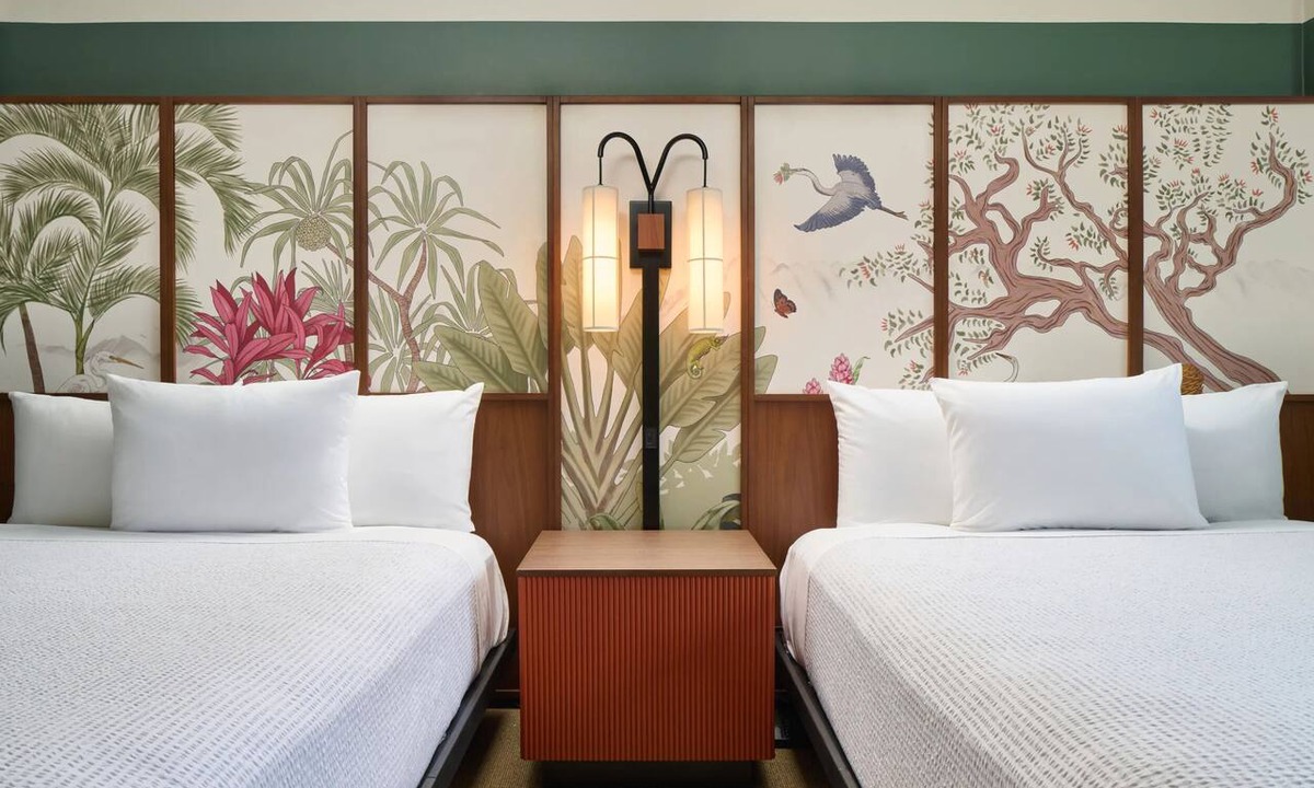 Ala Moana Hotel | Prime Location! 2 Welcoming Units with Onsite Pool Property