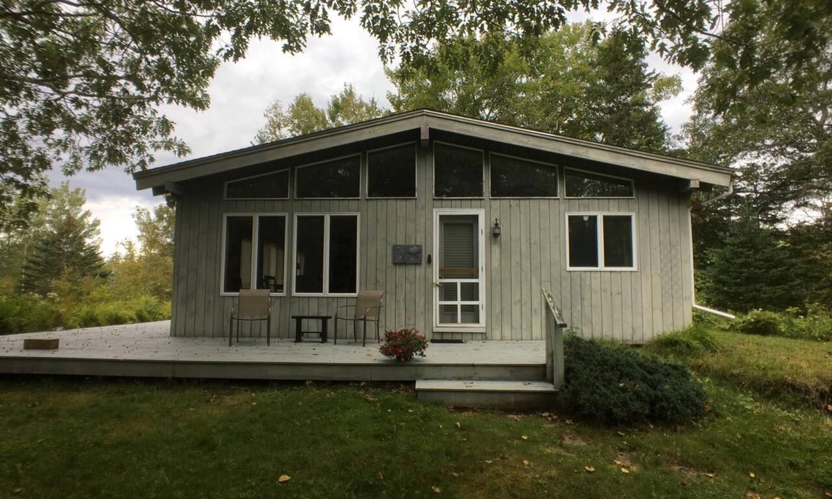 Pleasant Point House | Private, light filled property with private water access