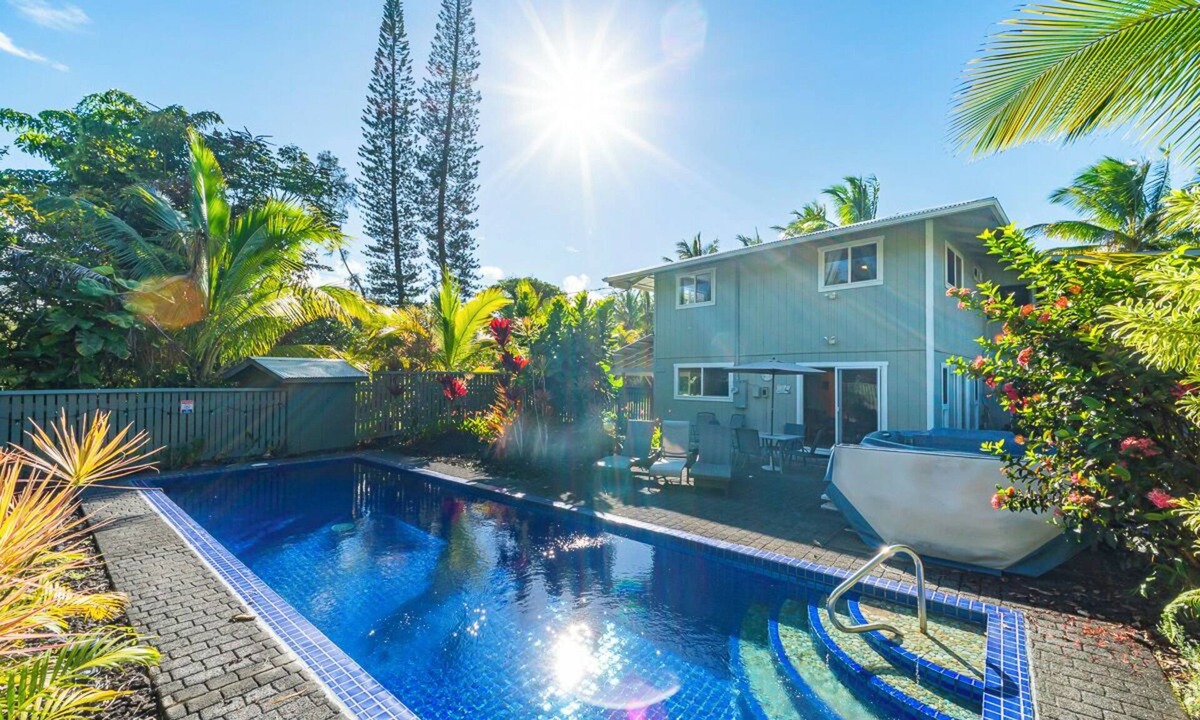 Kapoho House | Private Pool Hot Tub 4BR Rainforest Retreat
