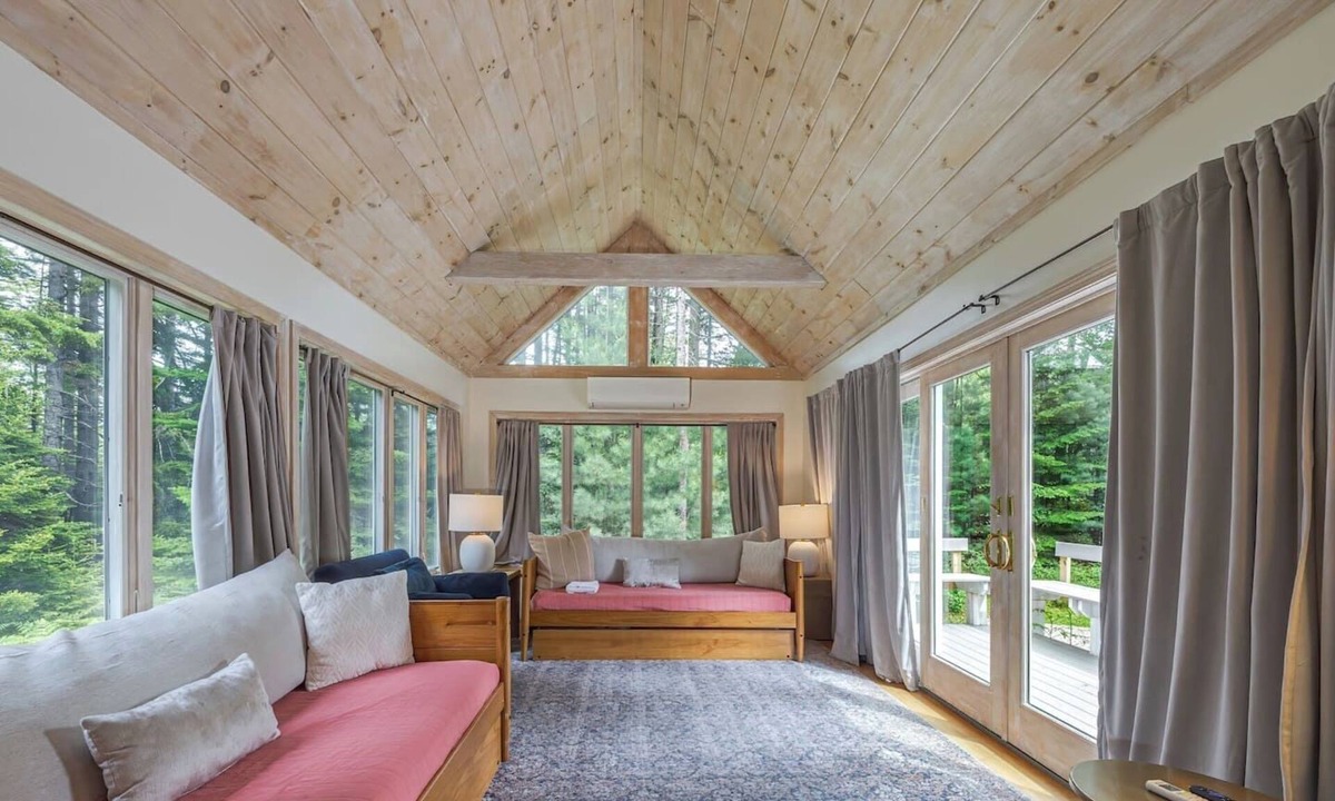 Bass Harbor House | Quiet Family & Pet Friendly Home! [Owls Nest]