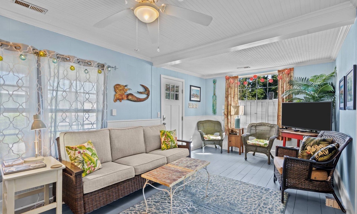 North Carolina Coast Cottage | Quiet Hideaway Half a Mile to the Beach a Mile to the Boardwalk Linens Included!