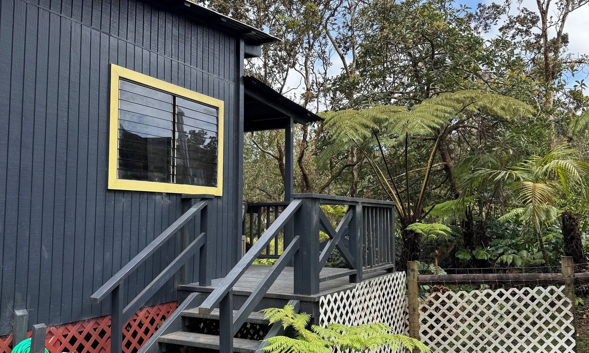 Ohia Estates Apartment | Rainforest Studio in Volcano- 3miles from National Park