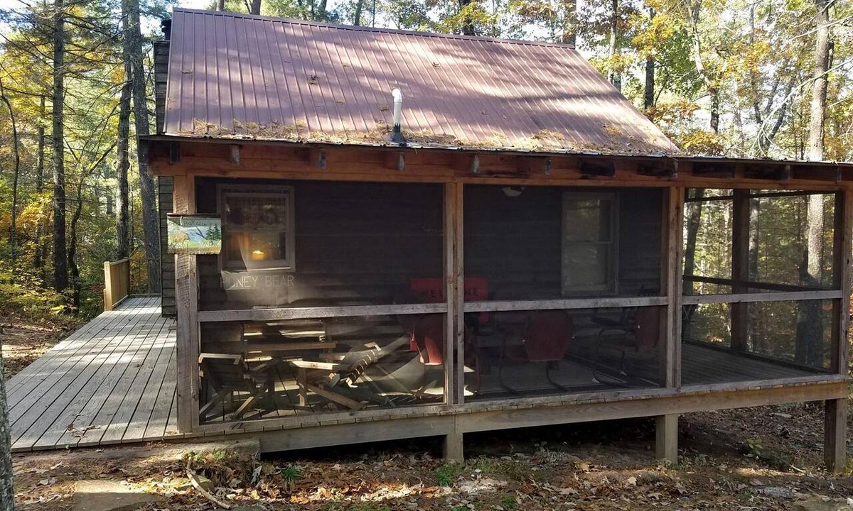Lakemont Cabin | Rustic, Pet Friendly Cabin in Lakemont, Georgia, near Tallulah Gorge State Park