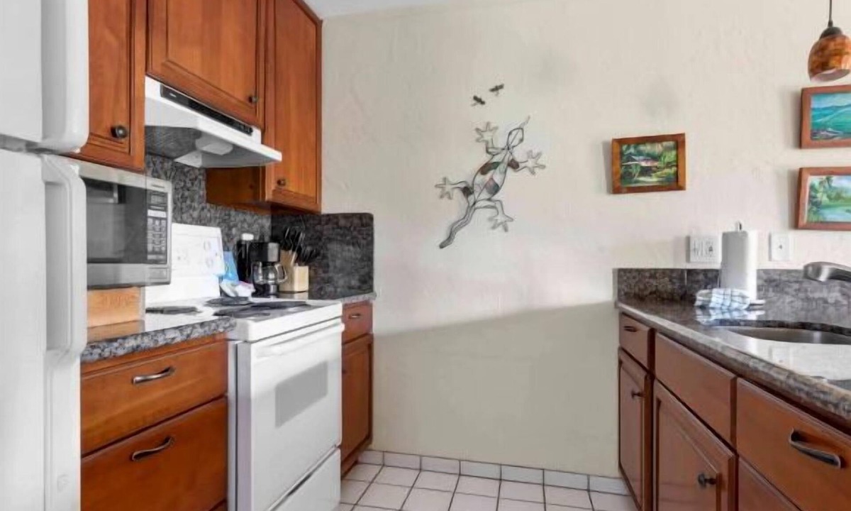 Wailua Hotel | Seaside Sanctuary! 4 Amazing Suites w/Garden View | Close to Nearest Beach