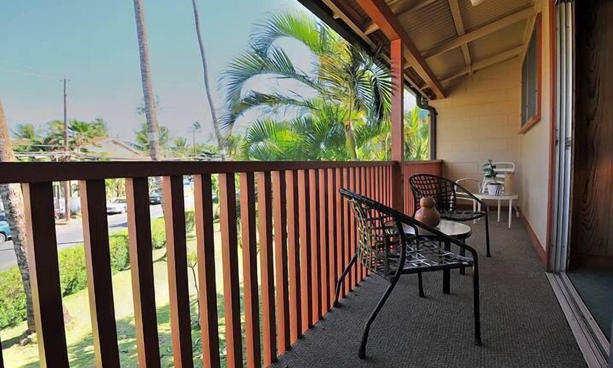 Honokowai Condo | See Maui on a Budget. Stay at Honokowai Palms Across from the Ocean!