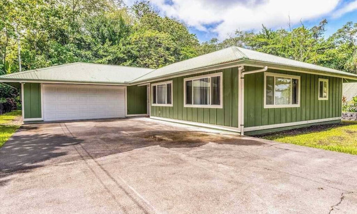 Kapoho House | Settle In for a Restful Pahoa Stay with Room to Breathe