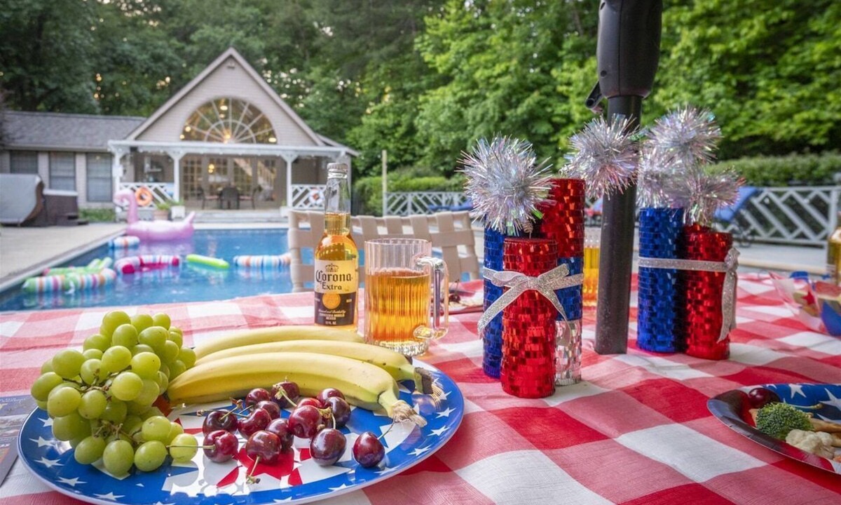 Helen Cabin | Spacious 5BR Helen villa with private pool, hot tub, and game room.