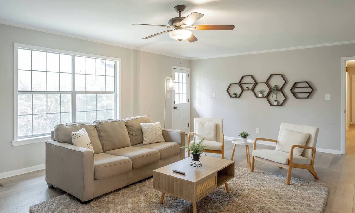 East Brainerd House | Spacious Group Getaway