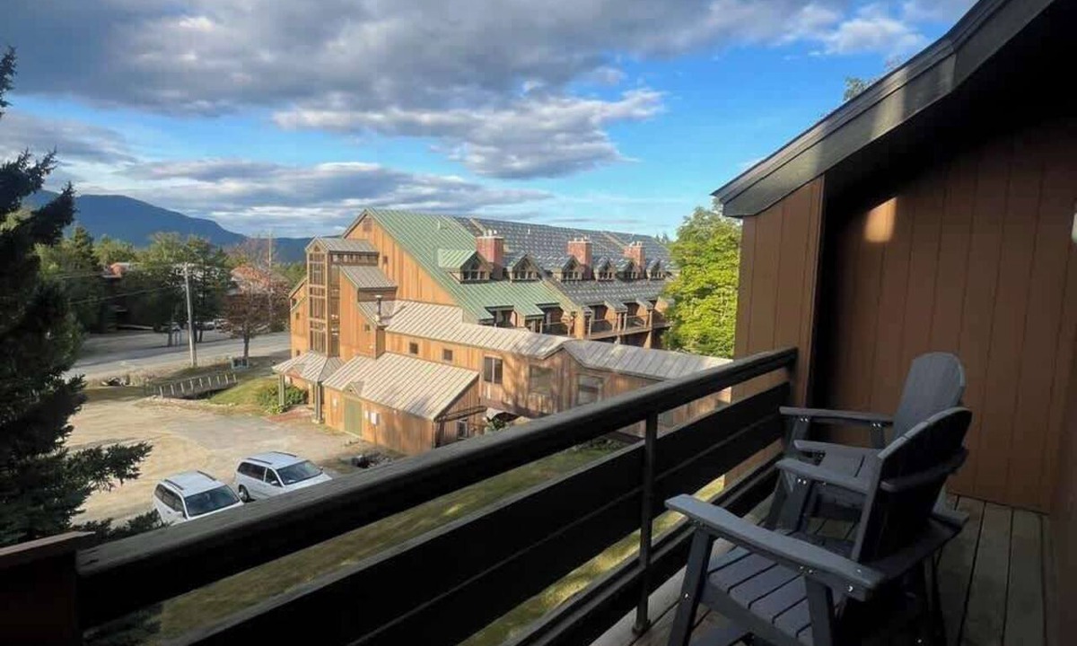 Carrabassett Valley Apartment | Sugar Tree Roost Condo B