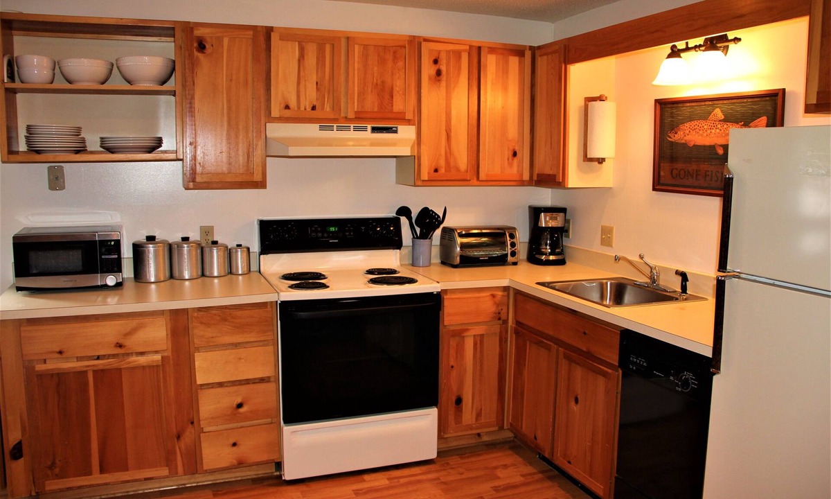 Carrabassett Valley Condo | Sugarloaf Mountain : 2 Bed, 2 Bath : Snowbrook Village Ground Floor End Unit.