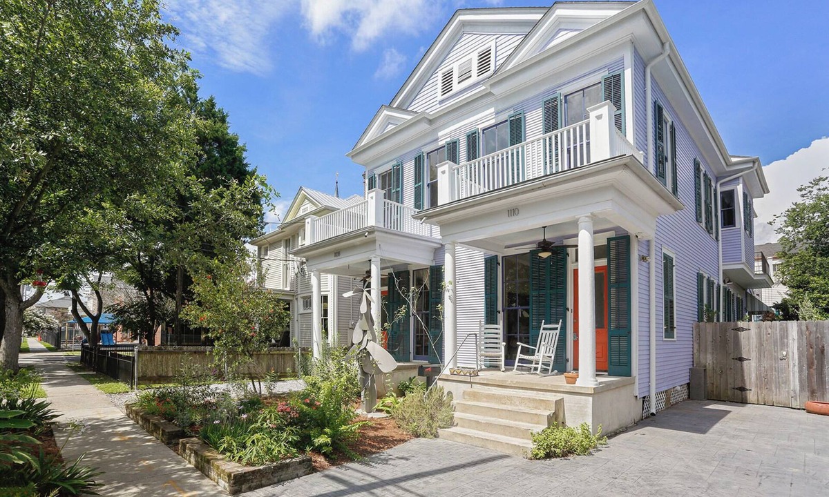 Touro House | Sweet, historic 4BR, private YARD & porches in safe Uptown area - WalkScore 93