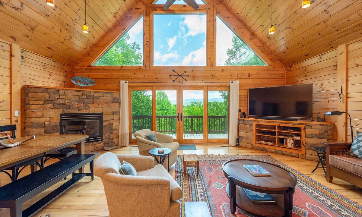 Old Fort Cabin | Sweetwood | Private Log Cabin with Hot Tub + Majestic Mountain Views!