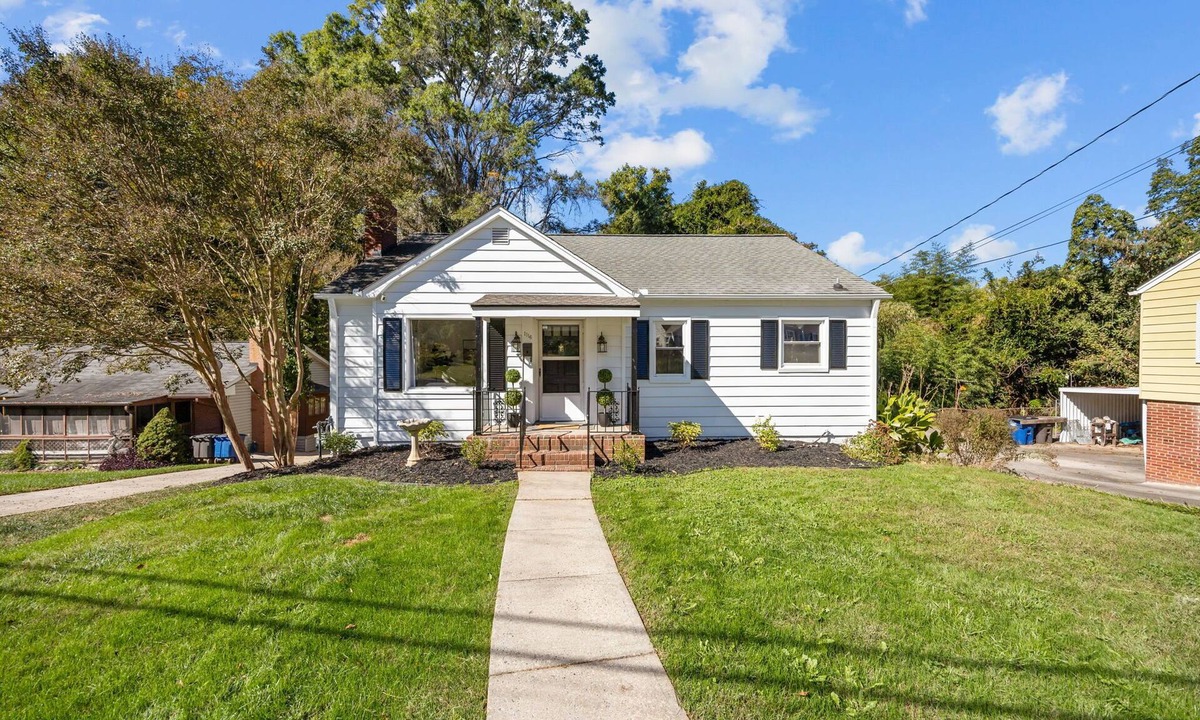 Winston - Salem House | The Magnolia Retreat