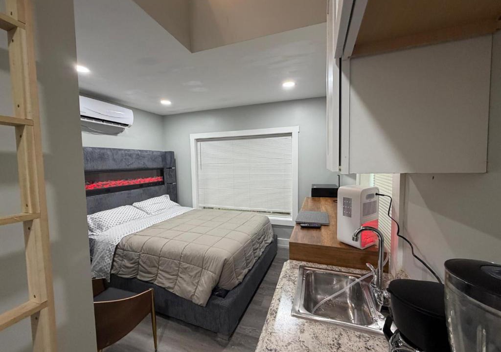 Gainesville Apartment | The Modern Rustic Cabin Luxe Forest Oasis 3 beds